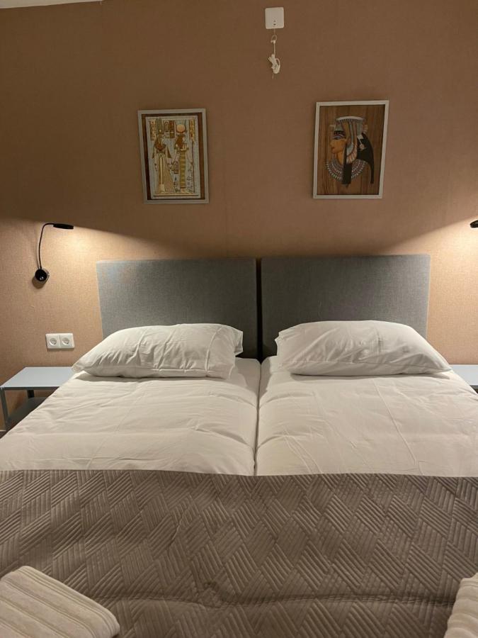 Hotel B&B Sint-Maria Next Door Валкенбург Экстерьер фото
